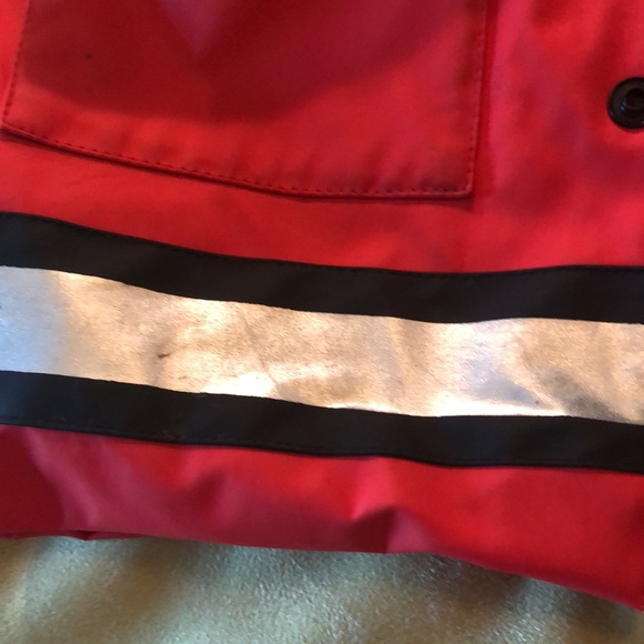 Wippette NWT size 2T Fireman Slicker/red with black interior/snap down front - Picture 6 of 14